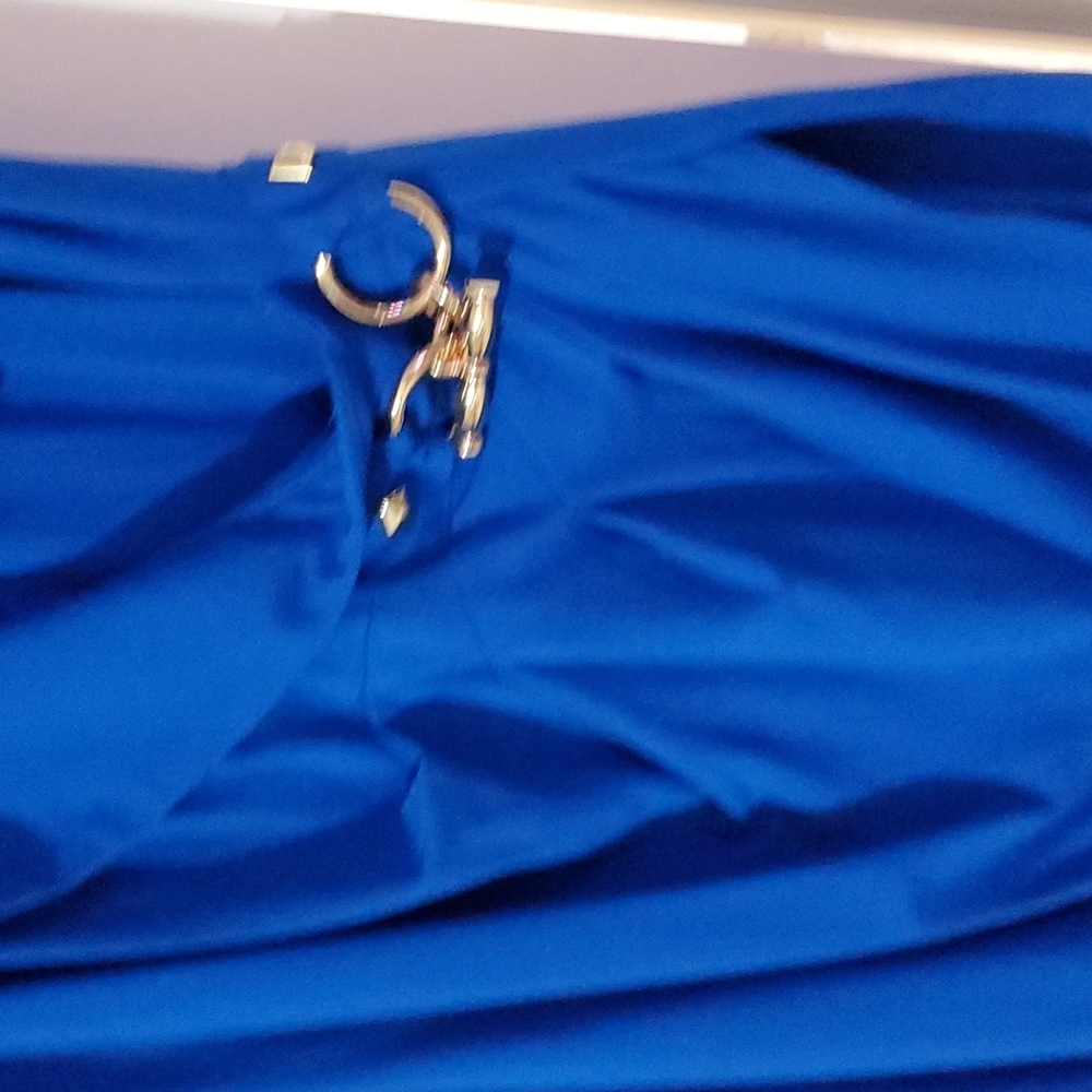 Dress - Picture 3 of 4